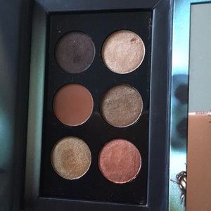 Pat McGrath bronze ambition palette eyeshadow.